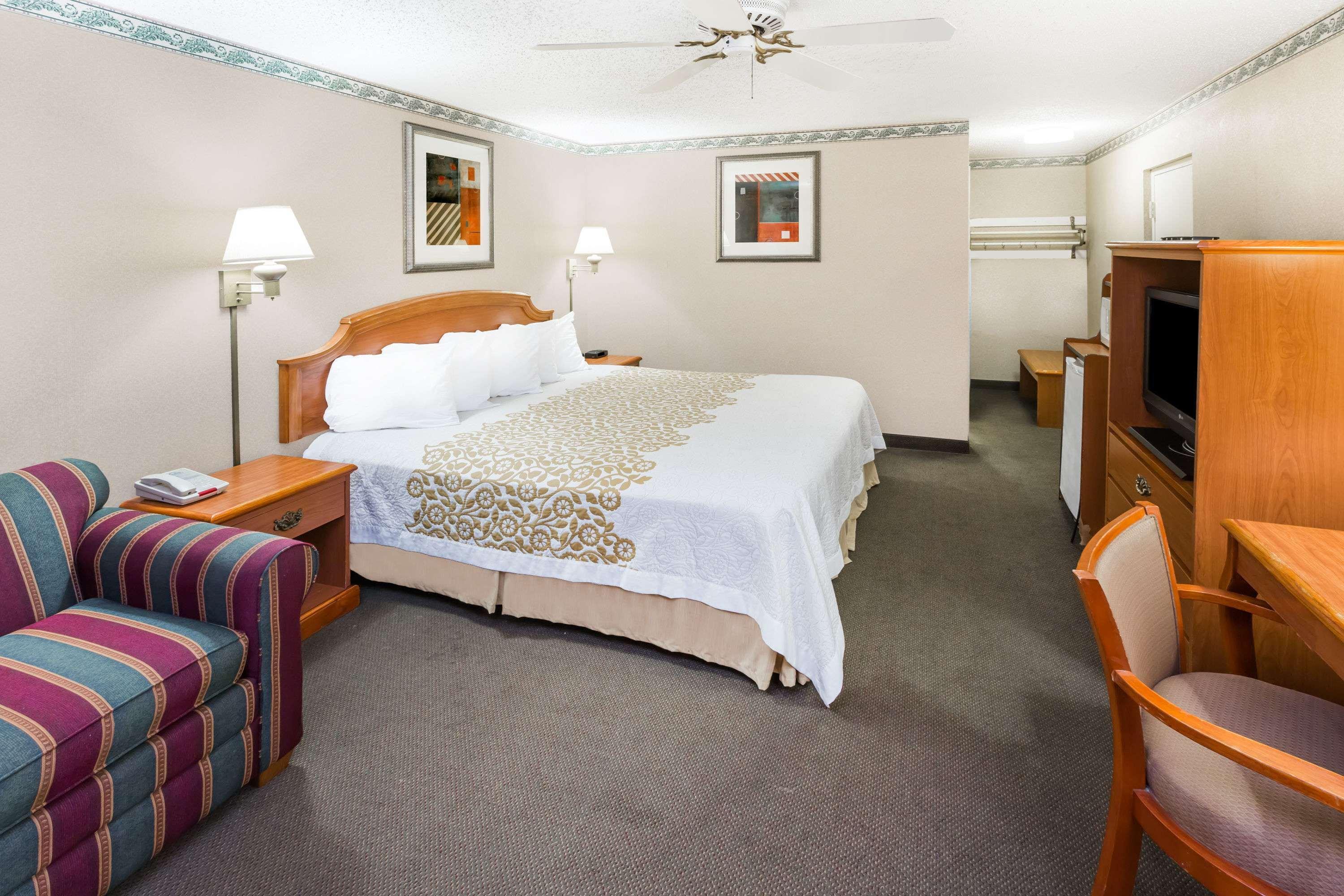 Days Inn By Wyndham Batesville Exteriér fotografie