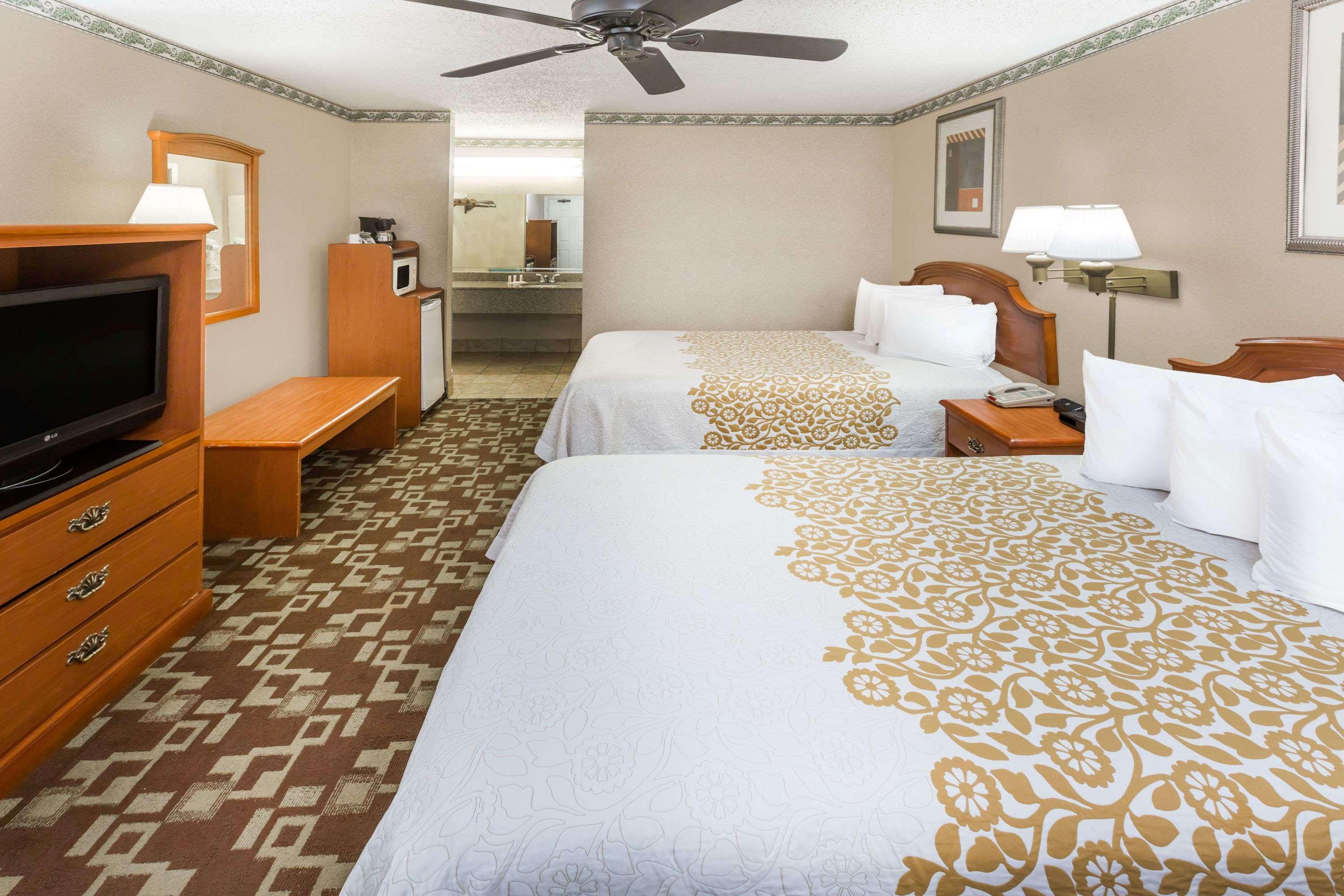 Days Inn By Wyndham Batesville Exteriér fotografie