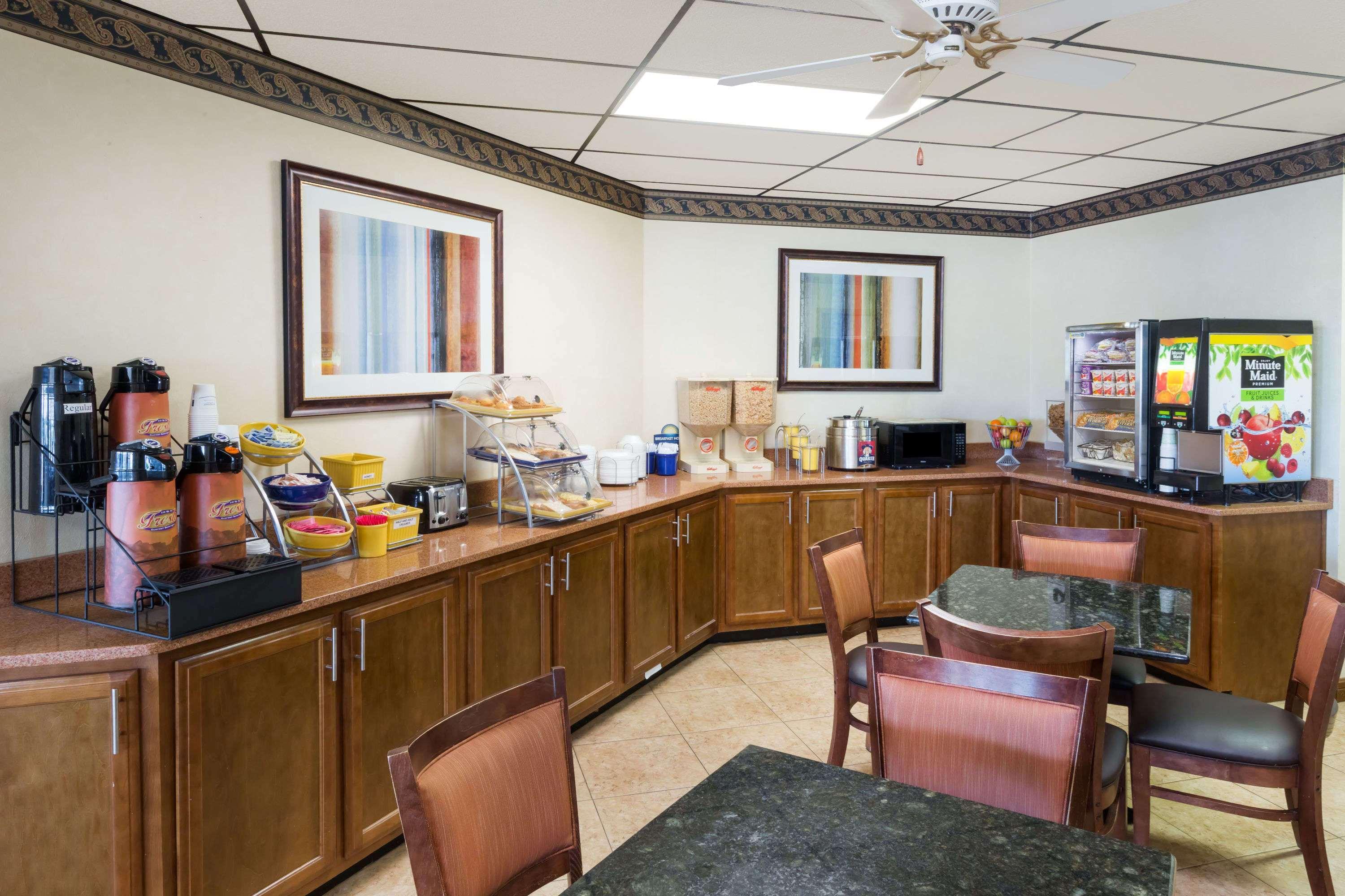 Days Inn By Wyndham Batesville Exteriér fotografie