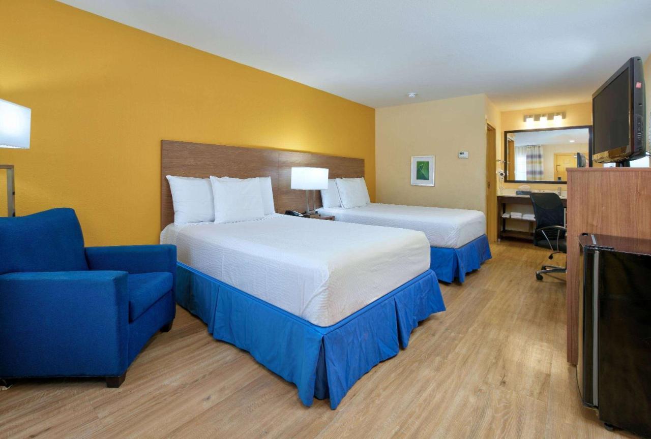 Days Inn By Wyndham Batesville Exteriér fotografie