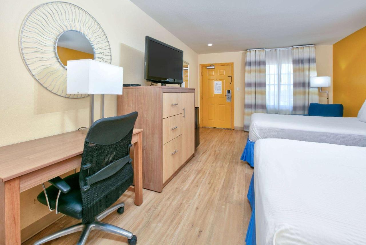 Days Inn By Wyndham Batesville Exteriér fotografie