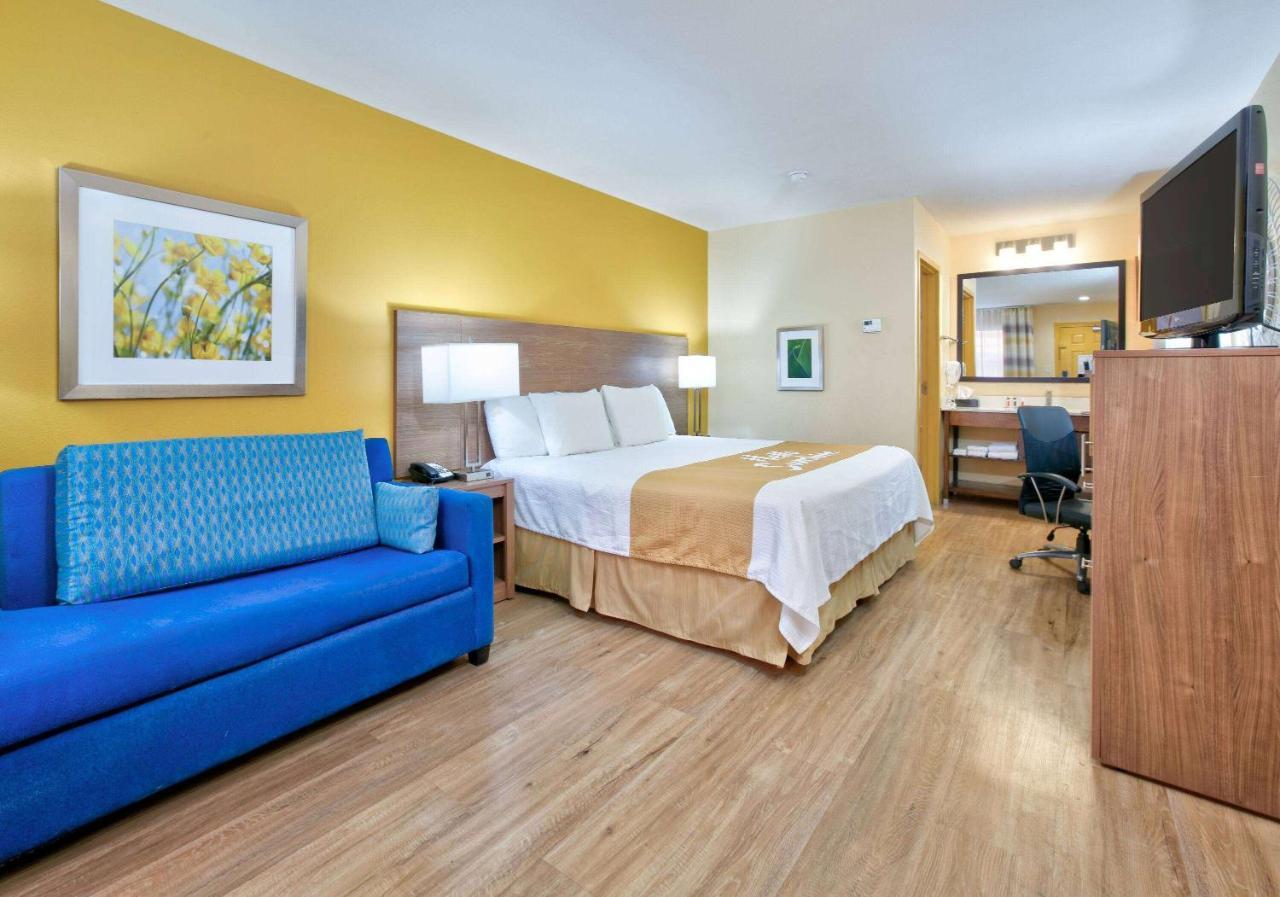 Days Inn By Wyndham Batesville Exteriér fotografie