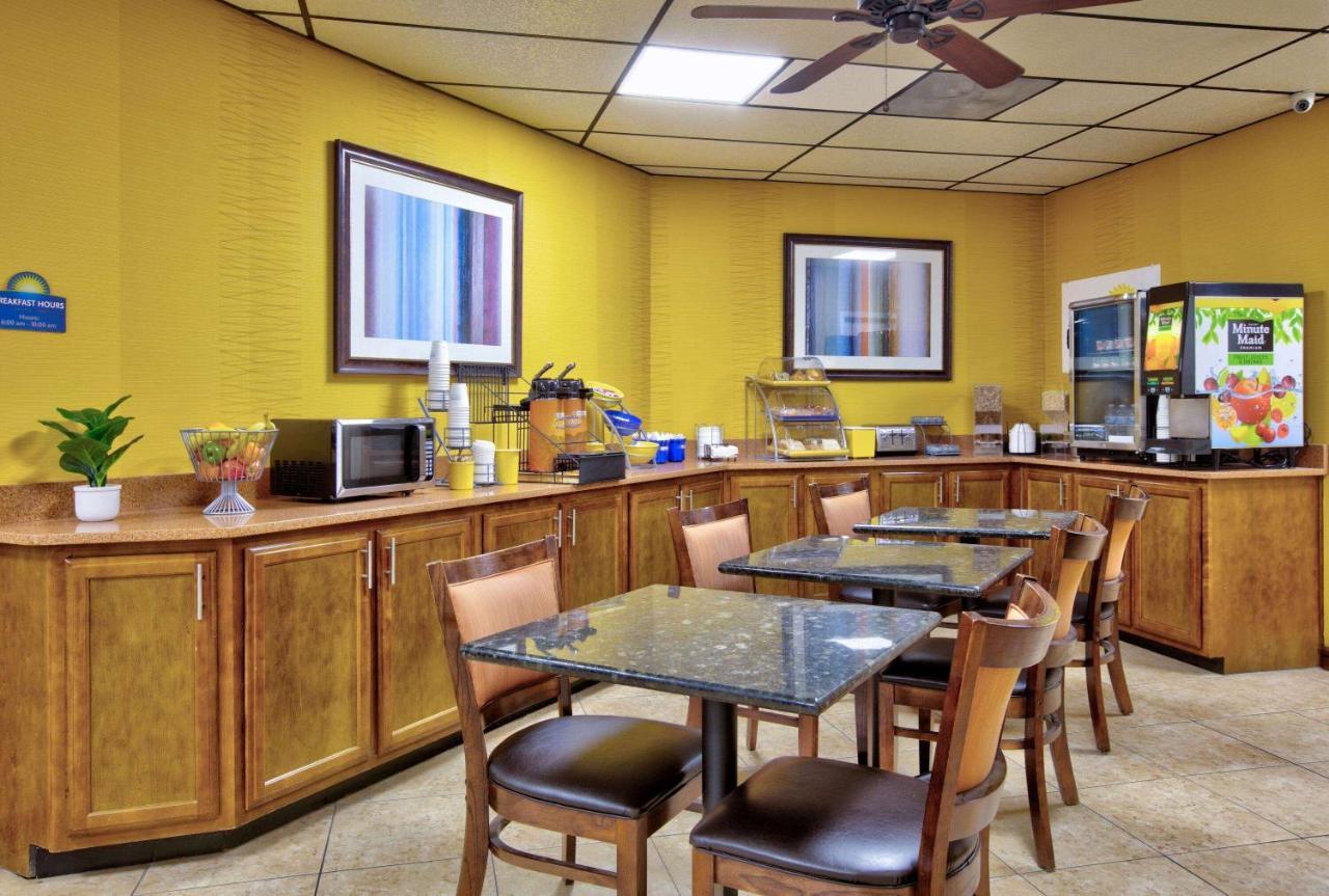 Days Inn By Wyndham Batesville Exteriér fotografie