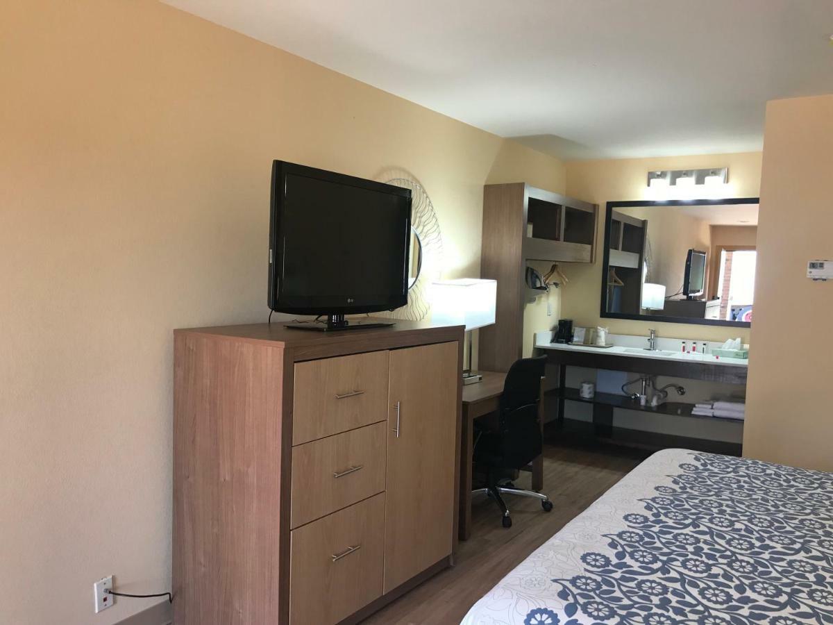 Days Inn By Wyndham Batesville Exteriér fotografie